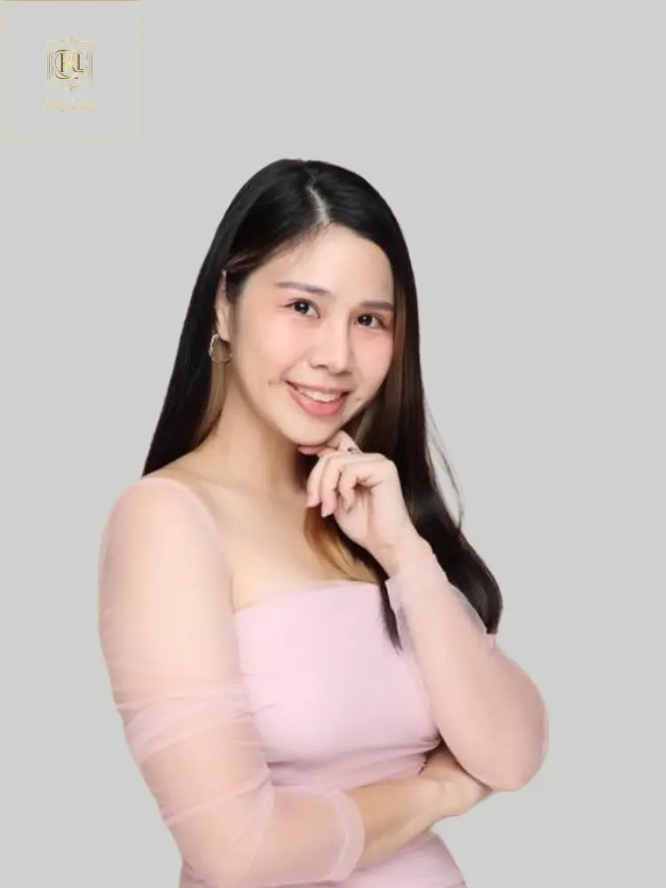 Portrait of Panida Chantain, Corporate Attorney at RayLaw, assisting clients with business formation and corporate compliance in Thailand.